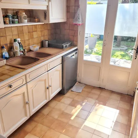 Maison Charmante A Avec Jardin Cloture Feriehus