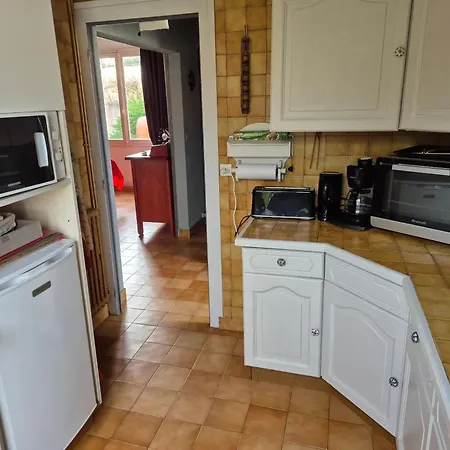 Holiday home Maison Charmante A Avec Jardin Cloture